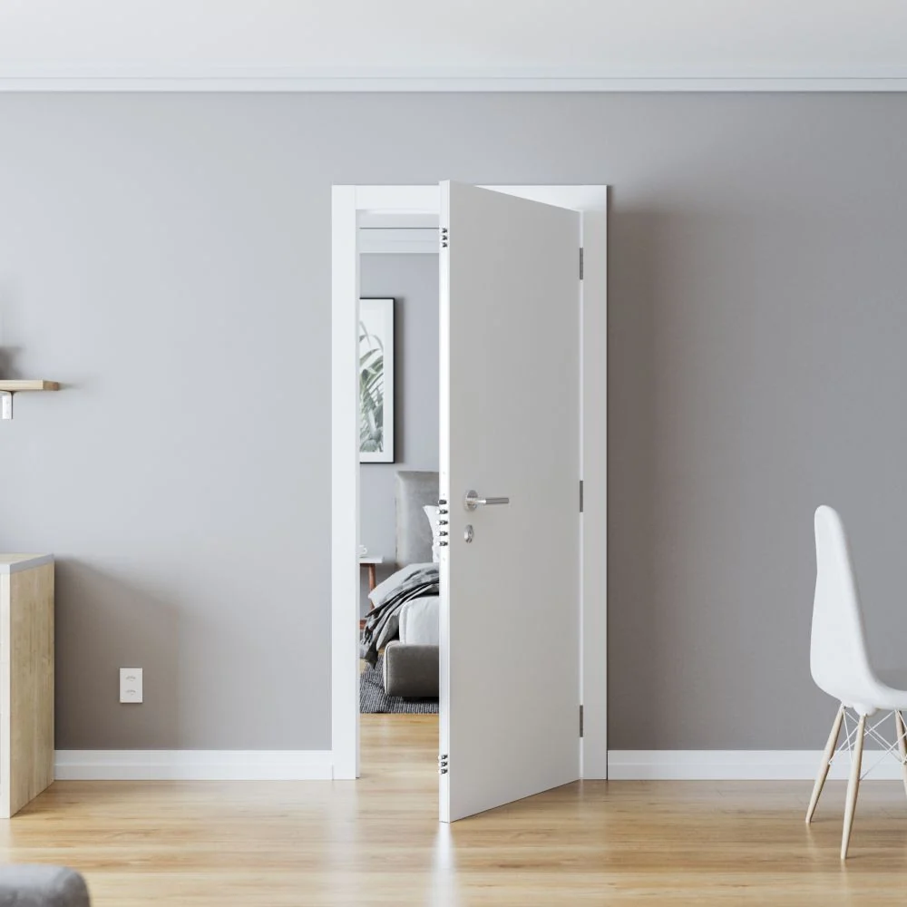 Porta interior em espaço residencial